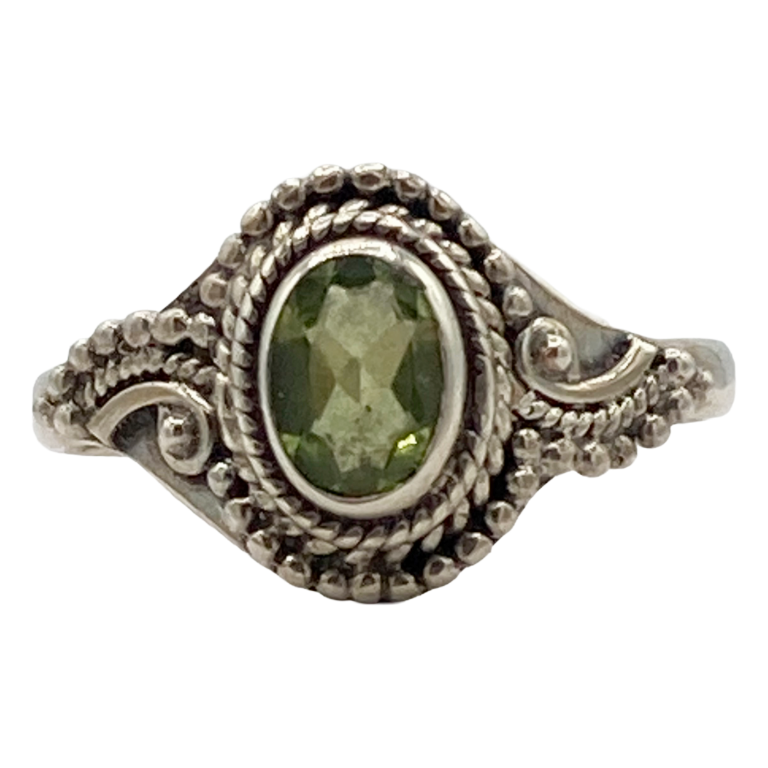 Peridot Radiance Ring