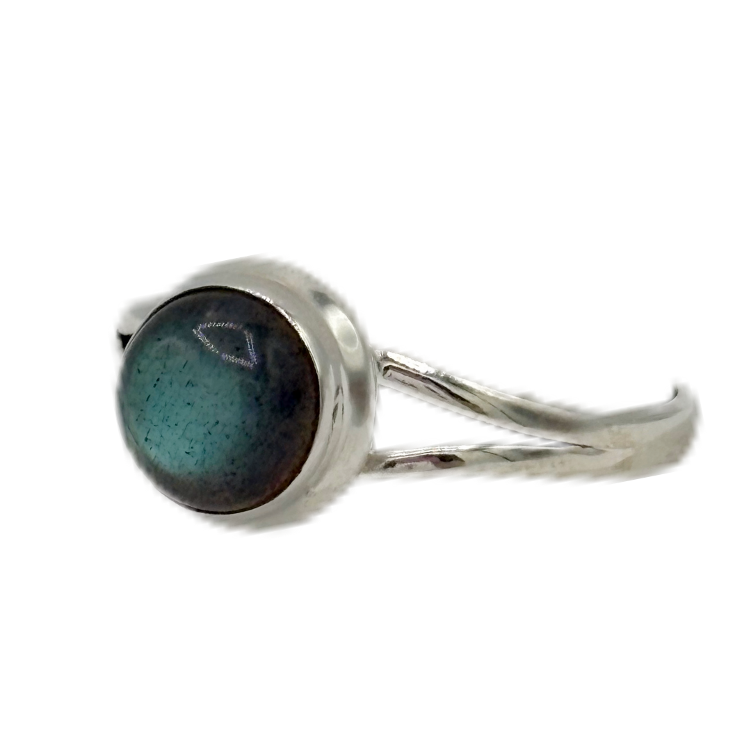 Labradorite Elegance Ring