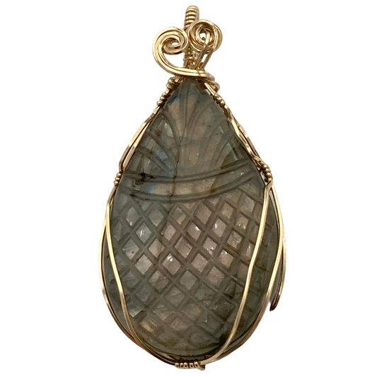 Pineapple Labradorite Gold Heart Twist Pendant